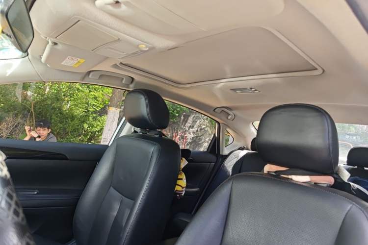 Used Nissan Sylphy 2018 1.6XV CVT Deluxe Edition Headliner