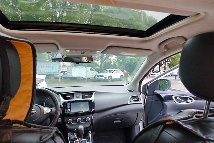 Used Nissan Sylphy 2018 1.6XV CVT Deluxe Edition Headliner