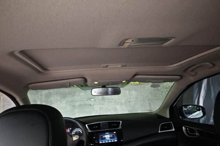 Used Nissan Sylphy 2018 1.6XV CVT Deluxe Edition Headliner