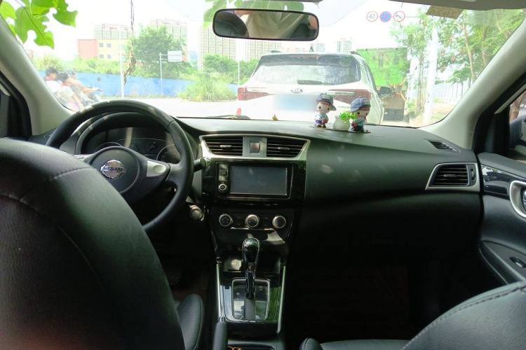 Used Nissan Sylphy 2018 1.6XV CVT Deluxe Edition Headliner