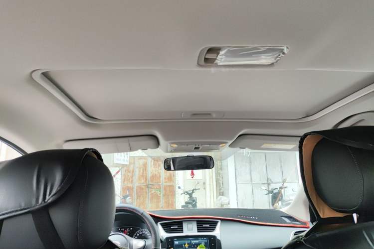 Used Nissan Sylphy 2018 1.6XV CVT Deluxe Edition Headliner