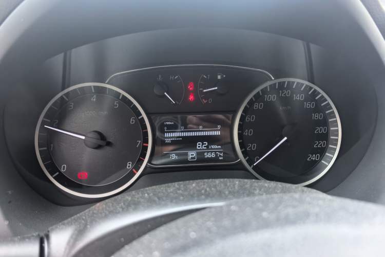 Used Nissan Sylphy 2018 1.6XV CVT Deluxe Edition Instrument Cluster