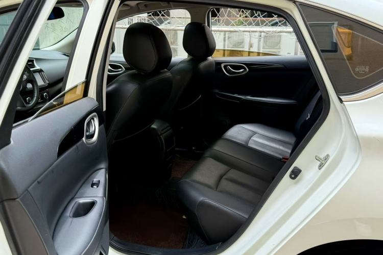 Used Nissan Sylphy 2018 1.6XV CVT Deluxe Edition Interior 2