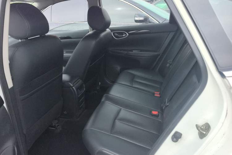Used Nissan Sylphy 2018 1.6XV CVT Deluxe Edition Interior 2