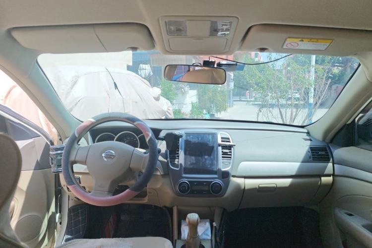 Used Nissan Sylphy 2018 Classic 1.6XE Manual Comfort Edition Interior 2