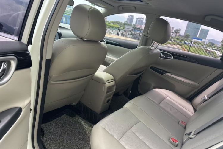 Used Nissan Sylphy 2018 1.6XV CVT Deluxe Edition Interior 2