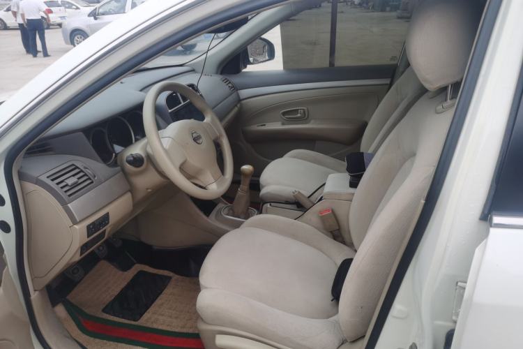 Used Nissan Sylphy 2018 Classic 1.6XE Manual Comfort Edition Interior 2