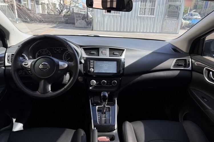 Used Nissan Sylphy 2018 1.6XV CVT Deluxe Edition Interior 2