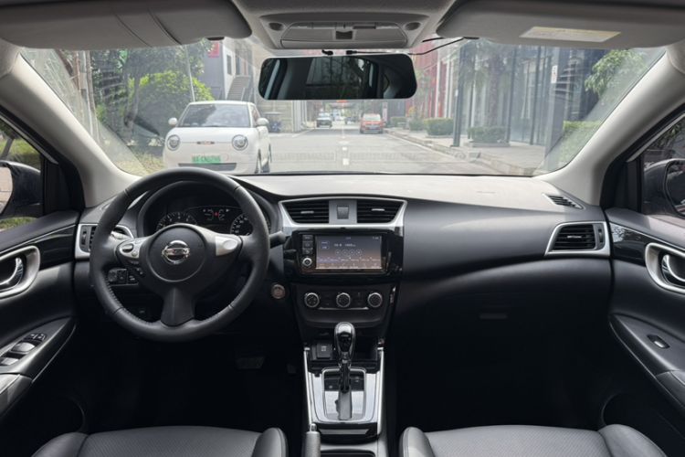 Used Nissan Sylphy 2018 1.6XV CVT Deluxe Edition Interior 3