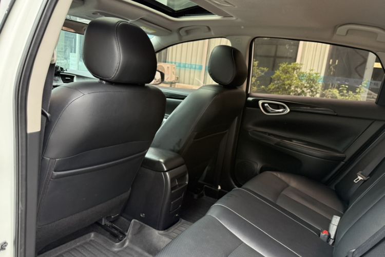 Used Nissan Sylphy 2018 1.6XV CVT Deluxe Edition Interior 3