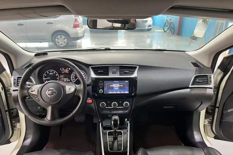 Used Nissan Sylphy 2018 1.6XV CVT Deluxe Edition Interior 3