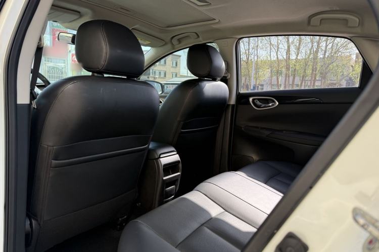 Used Nissan Sylphy 2018 1.6XV CVT Deluxe Edition Interior 3