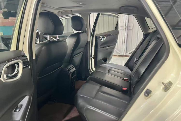 Used Nissan Sylphy 2018 1.6XV CVT Deluxe Edition Interior 4