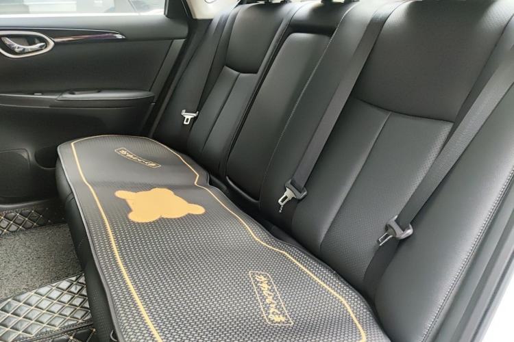 Used Nissan Sylphy 2018 1.6XV CVT Deluxe Edition Interior 4