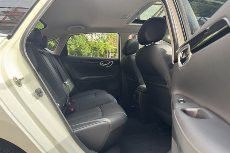 Used Nissan Sylphy 2018 1.6XV CVT Deluxe Edition Interior 5