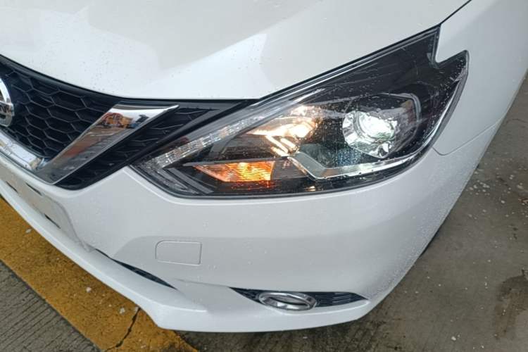 Used Nissan Sylphy 2018 1.6XV CVT Deluxe Edition Left Front Headlight
