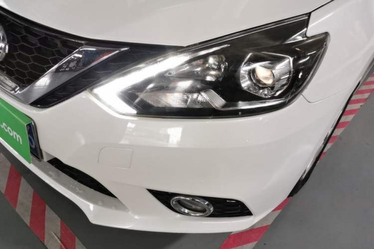 Used Nissan Sylphy 2018 1.6XV CVT Deluxe Edition Left Front Headlight