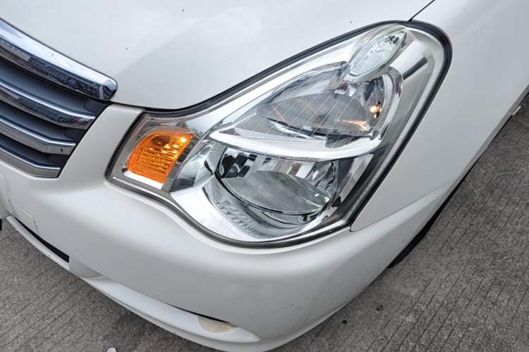 Used Nissan Sylphy 2018 Classic 1.6XE+ CVT Leading Edition Left Front Headlight
