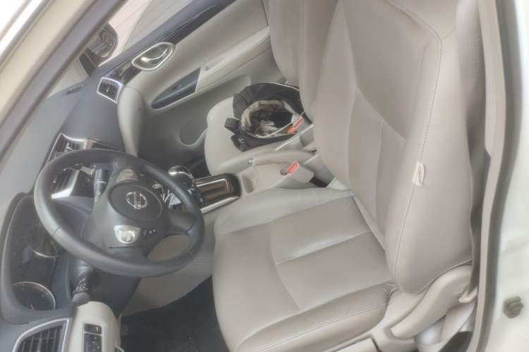 Used Nissan Sylphy 2018 1.6XV CVT Deluxe Edition Left Front Seat