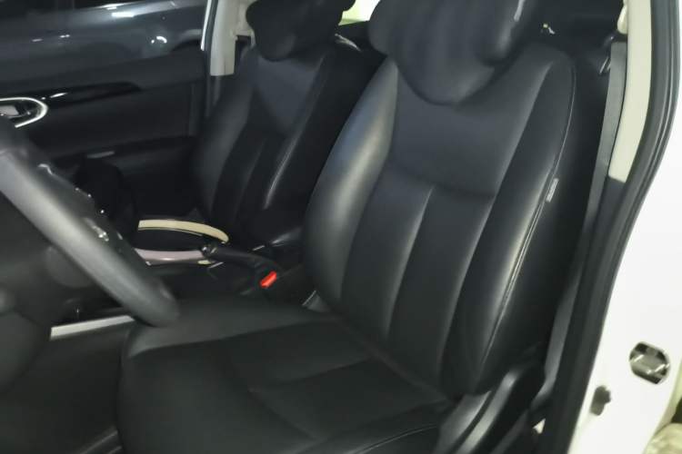 Used Nissan Sylphy 2018 1.6XV CVT Deluxe Edition Left Front Seat