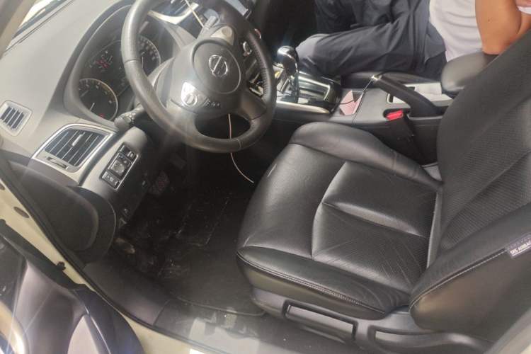 Used Nissan Sylphy 2018 1.6XV CVT Deluxe Edition Left Front Seat