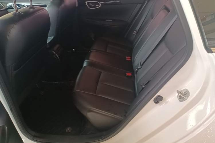 Used Nissan Sylphy 2018 1.6XV CVT Deluxe Edition Left Rear Seat