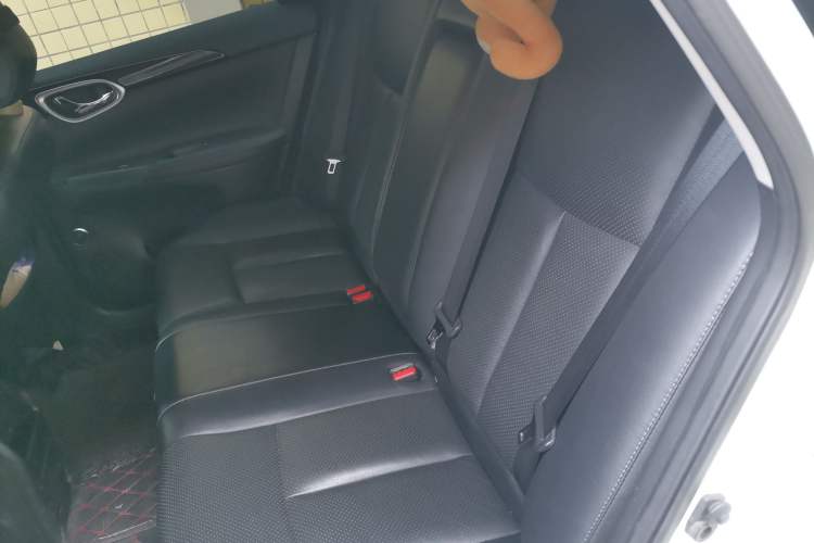 Used Nissan Sylphy 2018 1.6XV CVT Deluxe Edition Left Rear Seat