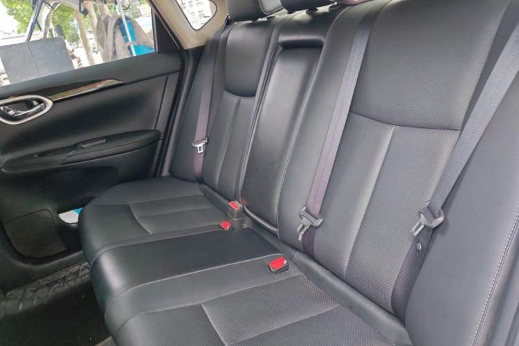 Used Nissan Sylphy 2018 1.6XV CVT Deluxe Edition Left Rear Seat