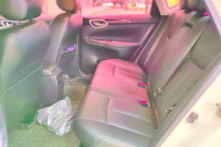 Used Nissan Sylphy 2018 1.6XV CVT Deluxe Edition Left Rear Seat