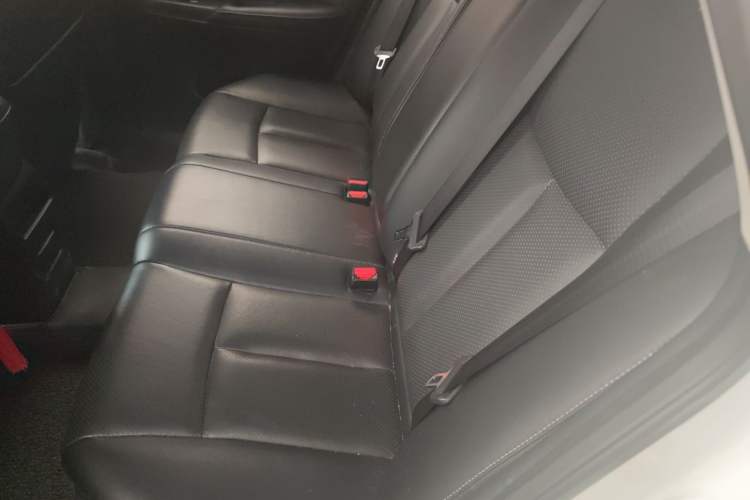 Used Nissan Sylphy 2018 1.6XL Manual Luxury Edition Left Rear Seat