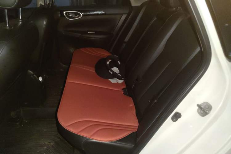 Used Nissan Sylphy 2018 1.6XV CVT Deluxe Edition Left Rear Seat