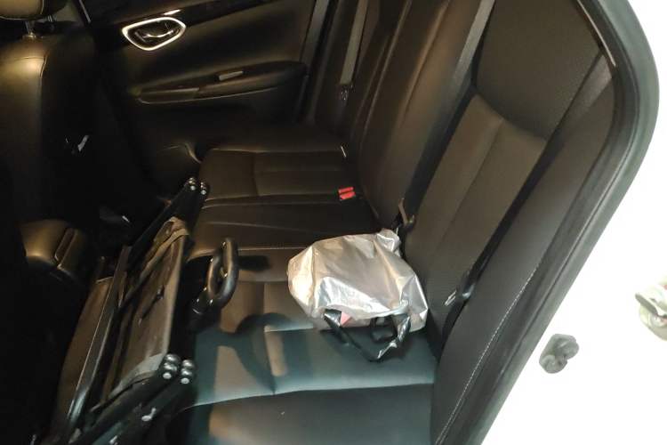 Used Nissan Sylphy 2018 1.6XV CVT Deluxe Edition Left Rear Seat