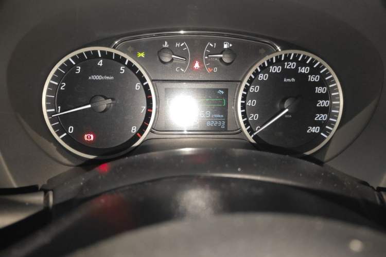 Used Nissan Sylphy 2018 1.6XV CVT Deluxe Edition Odometer Close Up