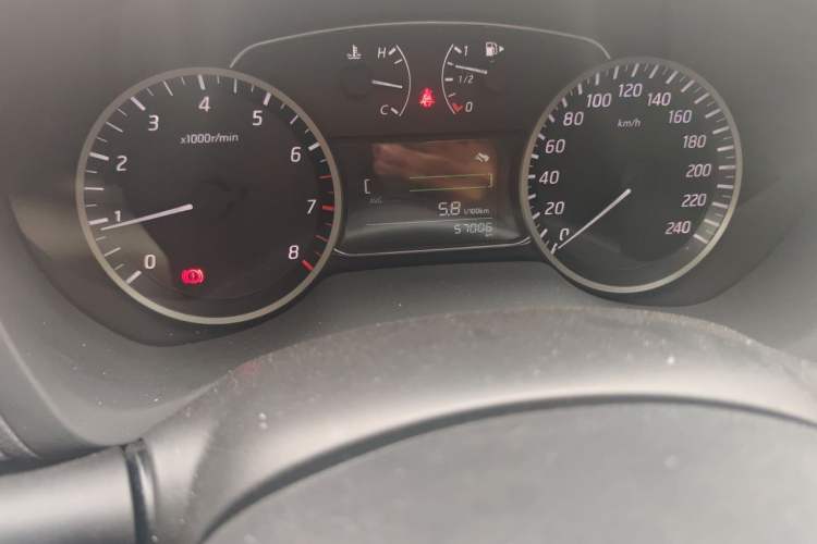 Used Nissan Sylphy 2018 1.6XL Manual Luxury Edition Odometer Close Up