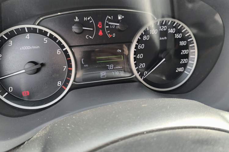 Used Nissan Sylphy 2018 1.6XV CVT Deluxe Edition Odometer Close Up