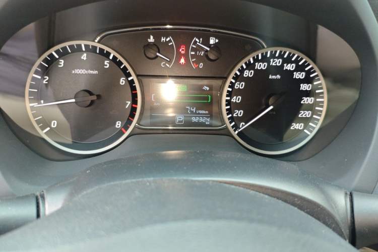 Used Nissan Sylphy 2018 1.6XV CVT Deluxe Edition Odometer Close Up