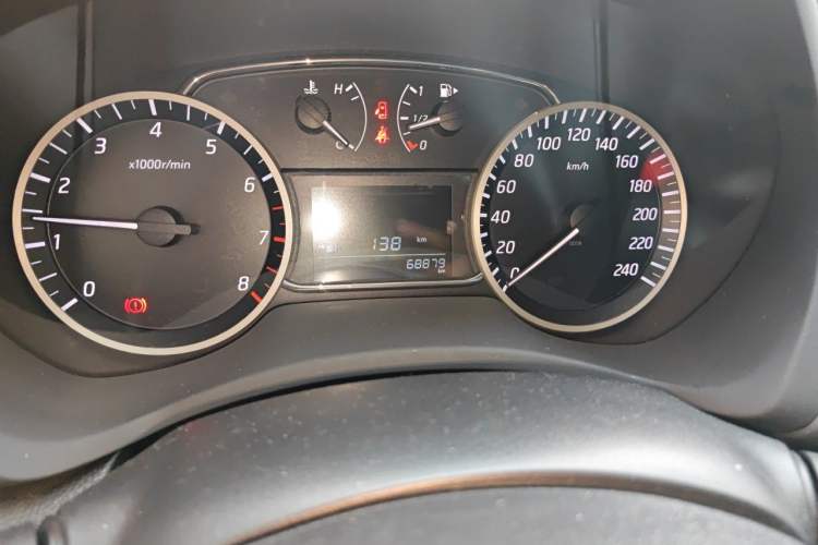 Used Nissan Sylphy 2018 1.6XL Manual Luxury Edition Odometer Close Up