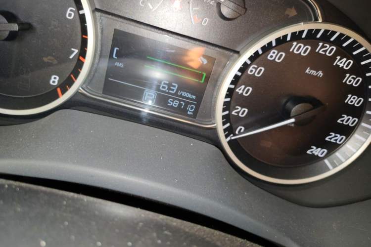 Used Nissan Sylphy 2018 1.6XV CVT Deluxe Edition Odometer Close Up
