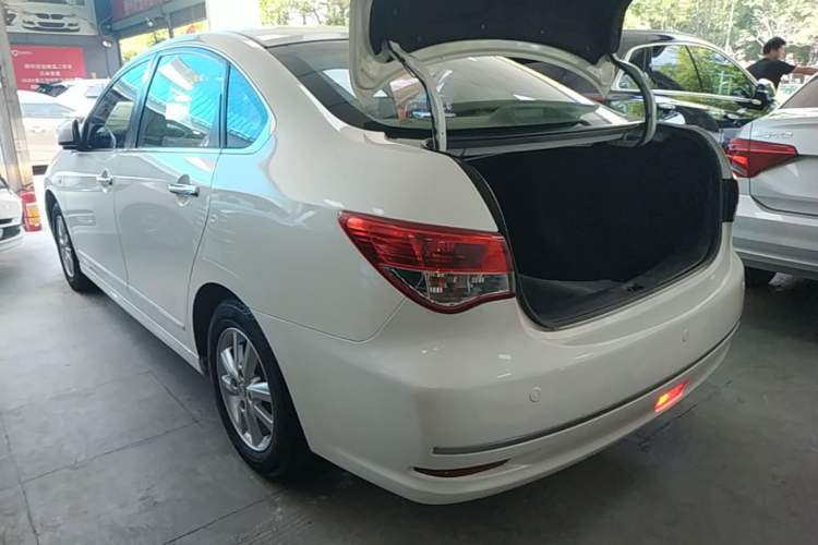 Used Nissan Sylphy 2018 Classic 1.6XE+ CVT Luxury Edition Rear Left 45 Deg