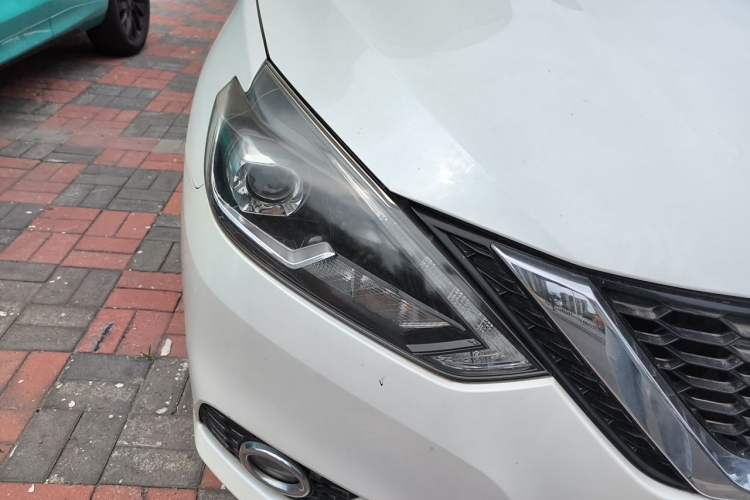 Used Nissan Sylphy 2018 1.6XV CVT Deluxe Edition Right Front Headlight