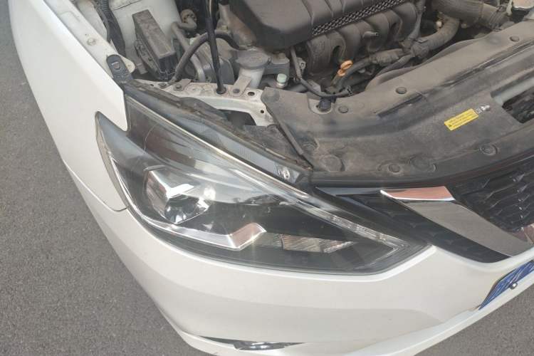 Used Nissan Sylphy 2018 1.6XV CVT Deluxe Edition Right Front Headlight