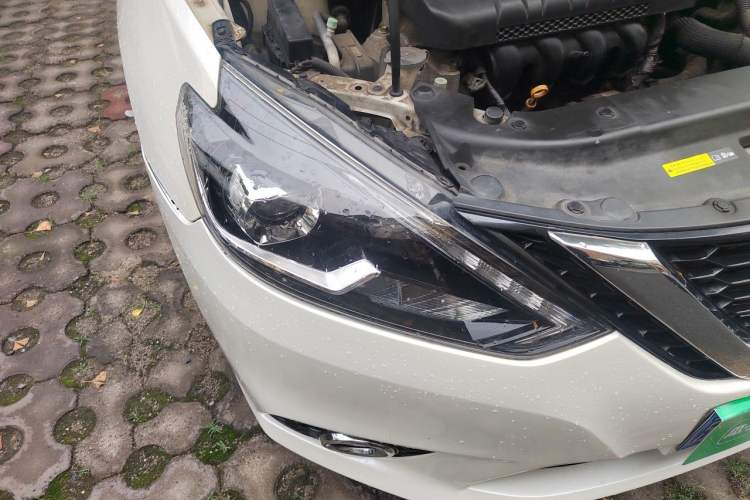 Used Nissan Sylphy 2018 1.6XV CVT Deluxe Edition Right Front Headlight