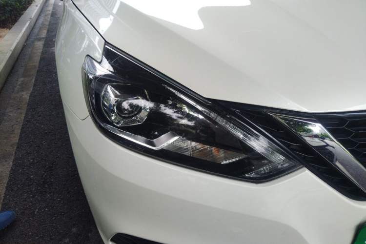 Used Nissan Sylphy 2018 1.6XV CVT Deluxe Edition Right Front Headlight