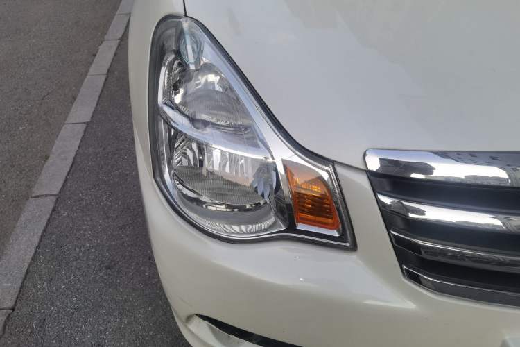 Used Nissan Sylphy 2018 Classic 1.6XE+ CVT Leading Edition Right Front Headlight