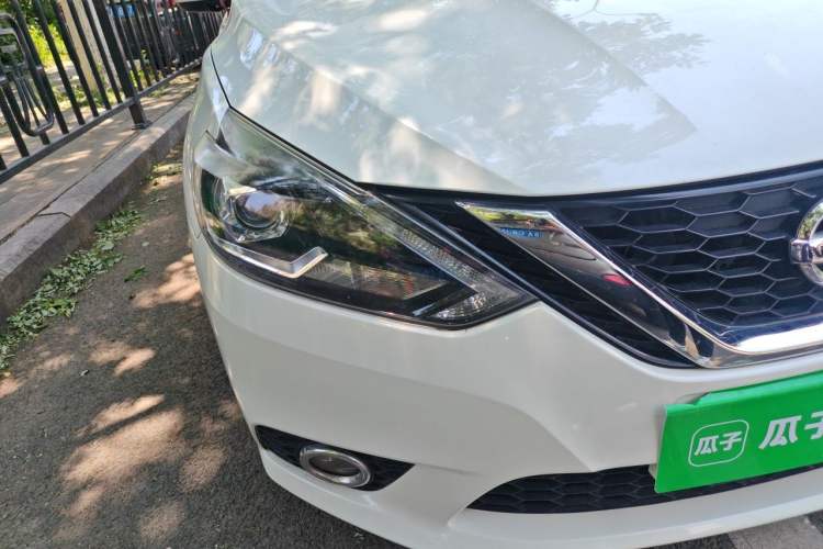 Used Nissan Sylphy 2018 1.6XV CVT Deluxe Edition Right Front Headlight