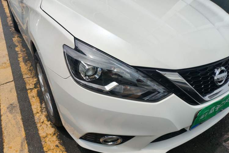 Used Nissan Sylphy 2018 1.6XV CVT Deluxe Edition Right Front Headlight