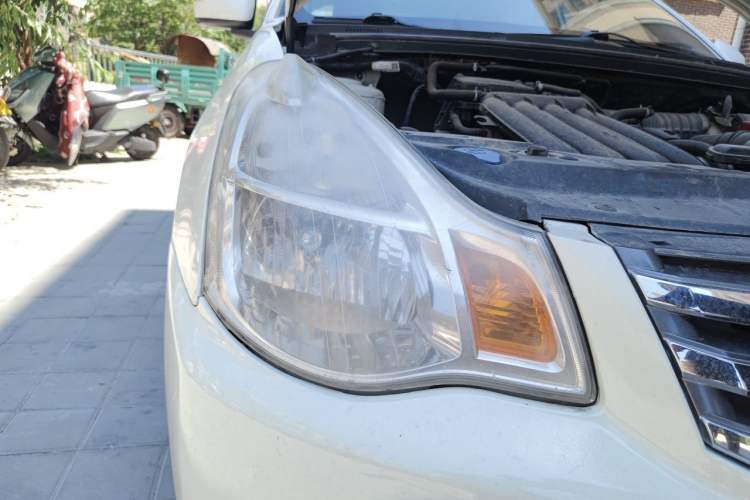 Used Nissan Sylphy 2018 Classic 1.6XE Manual Comfort Edition Right Front Headlight