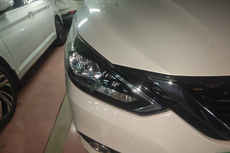 Used Nissan Sylphy 2018 1.6XV CVT Deluxe Edition Right Front Headlight