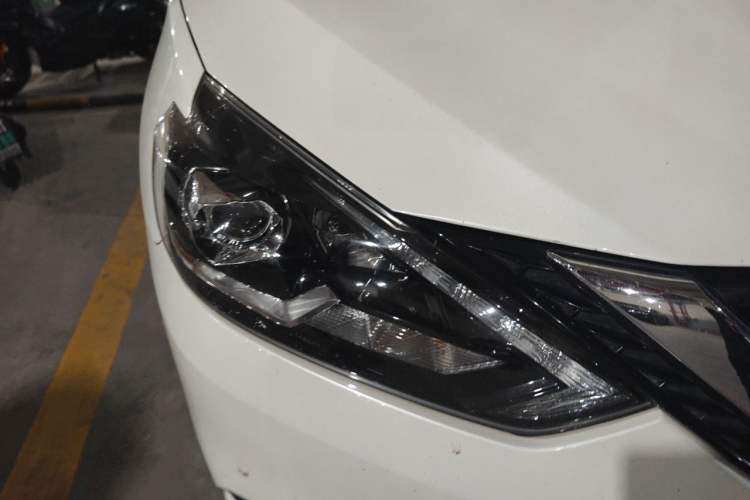 Used Nissan Sylphy 2018 1.6XV CVT Deluxe Edition Right Front Headlight