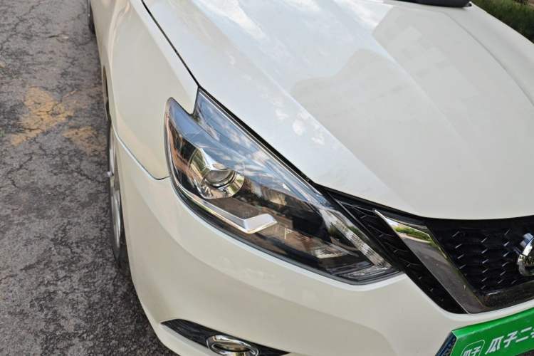 Used Nissan Sylphy 2018 1.6XV CVT Deluxe Edition Right Front Headlight